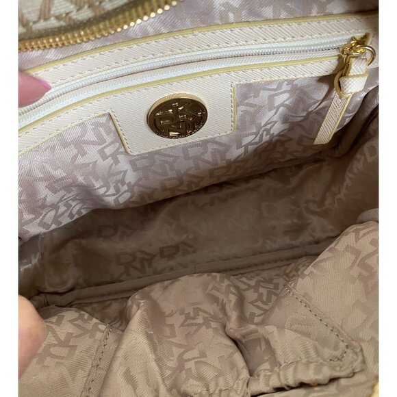 DKNY Signature Logo Beige/Tan Canvas Crossbody Bag with Zipper Closure Office - Picture 7 of 12